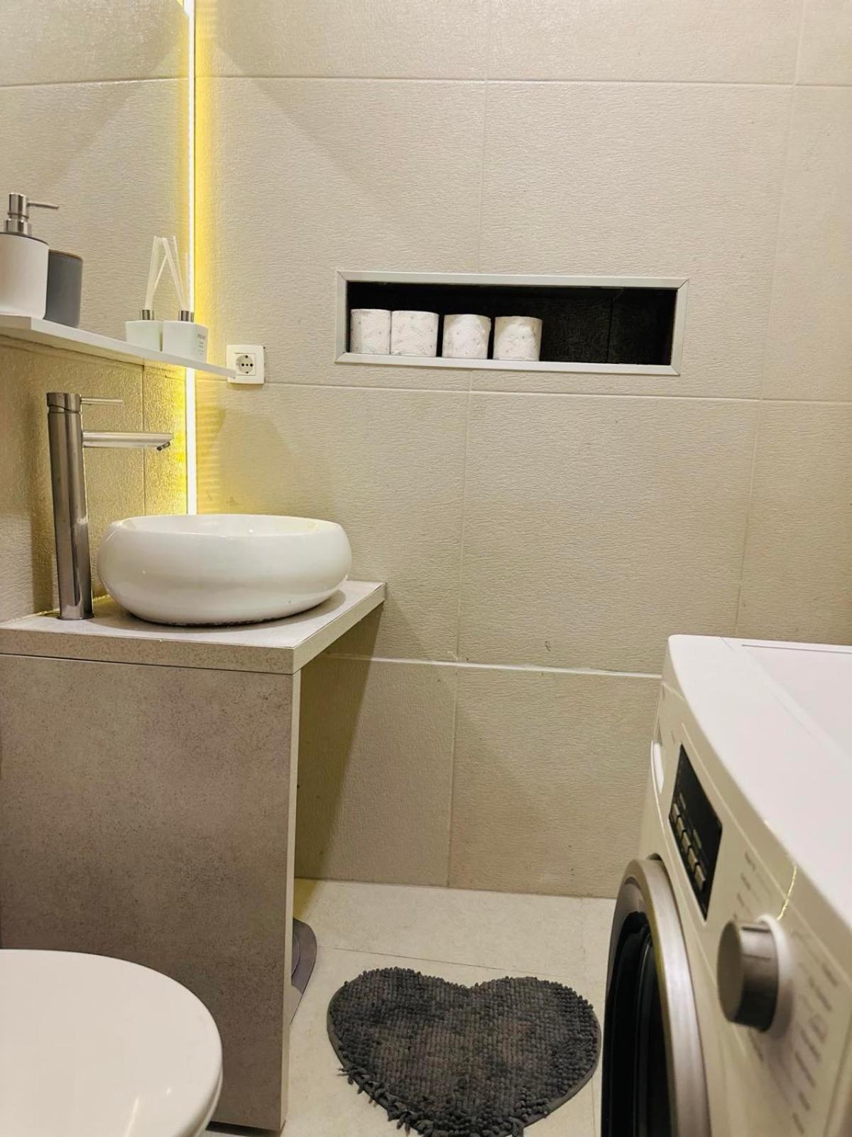 Relax Exclusive Apartment Free Public Parking Sarajevo Exterior photo
